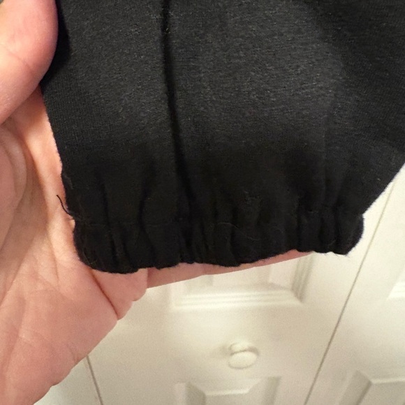 Elegant Black Long Sleeve Dress - Picture 3 of 4